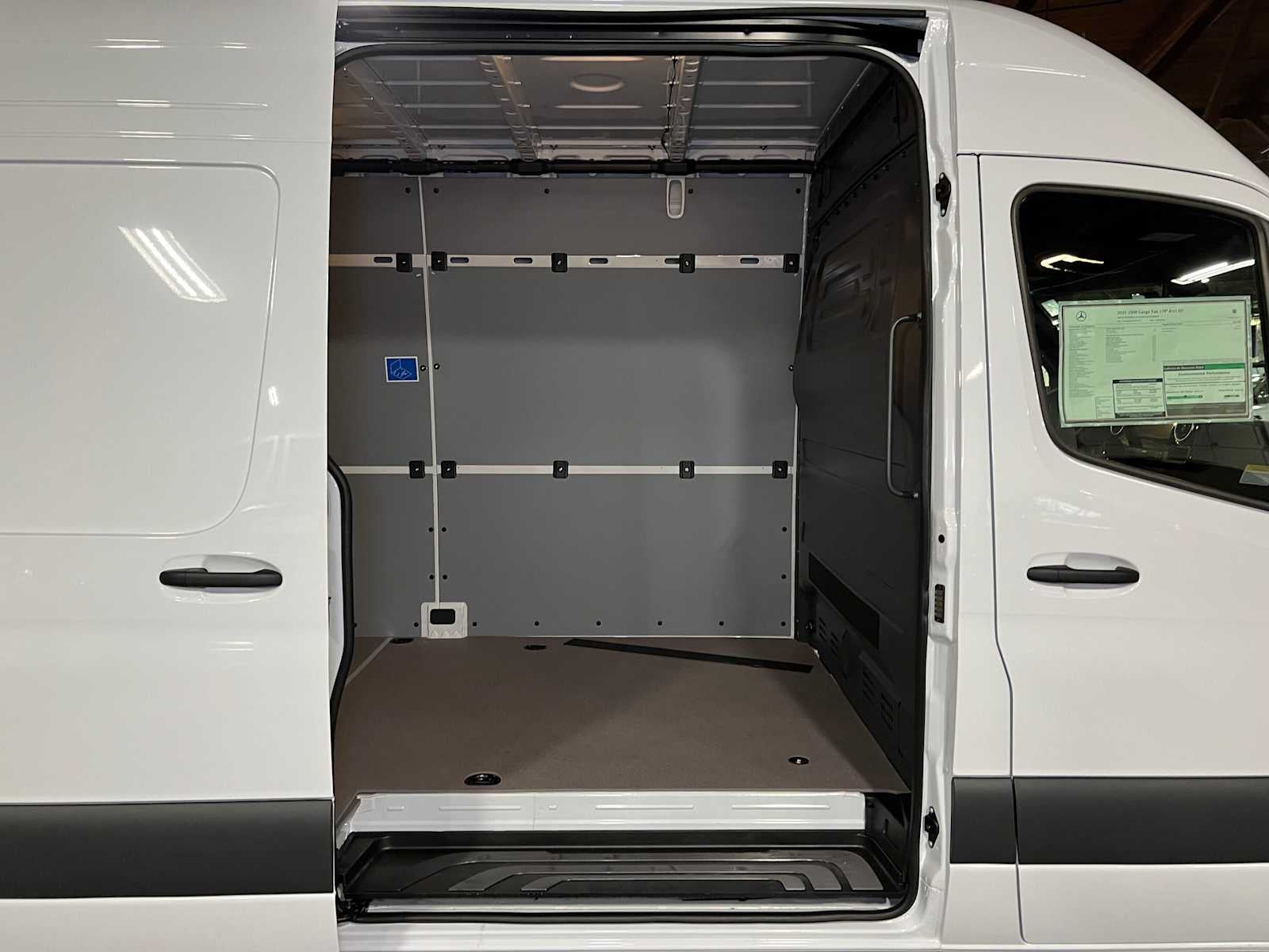 2026 Mercedes-Benz Sprinter Cargo 2500 High Roof I4 Diesel 170 RWD