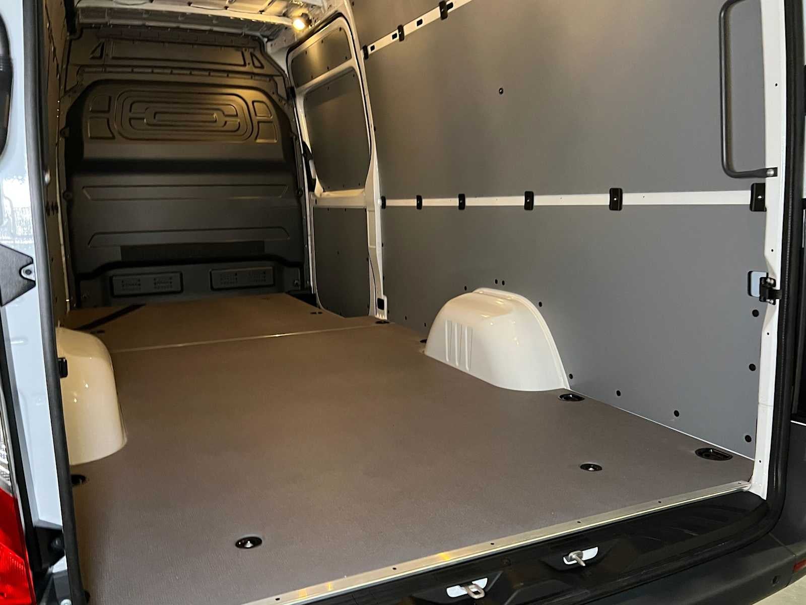 2026 Mercedes-Benz Sprinter Cargo 2500 High Roof I4 Diesel 170 RWD