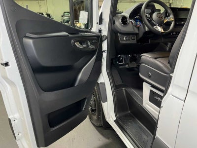 2026 Mercedes-Benz Sprinter Cargo 2500 High Roof I4 Diesel 170 RWD