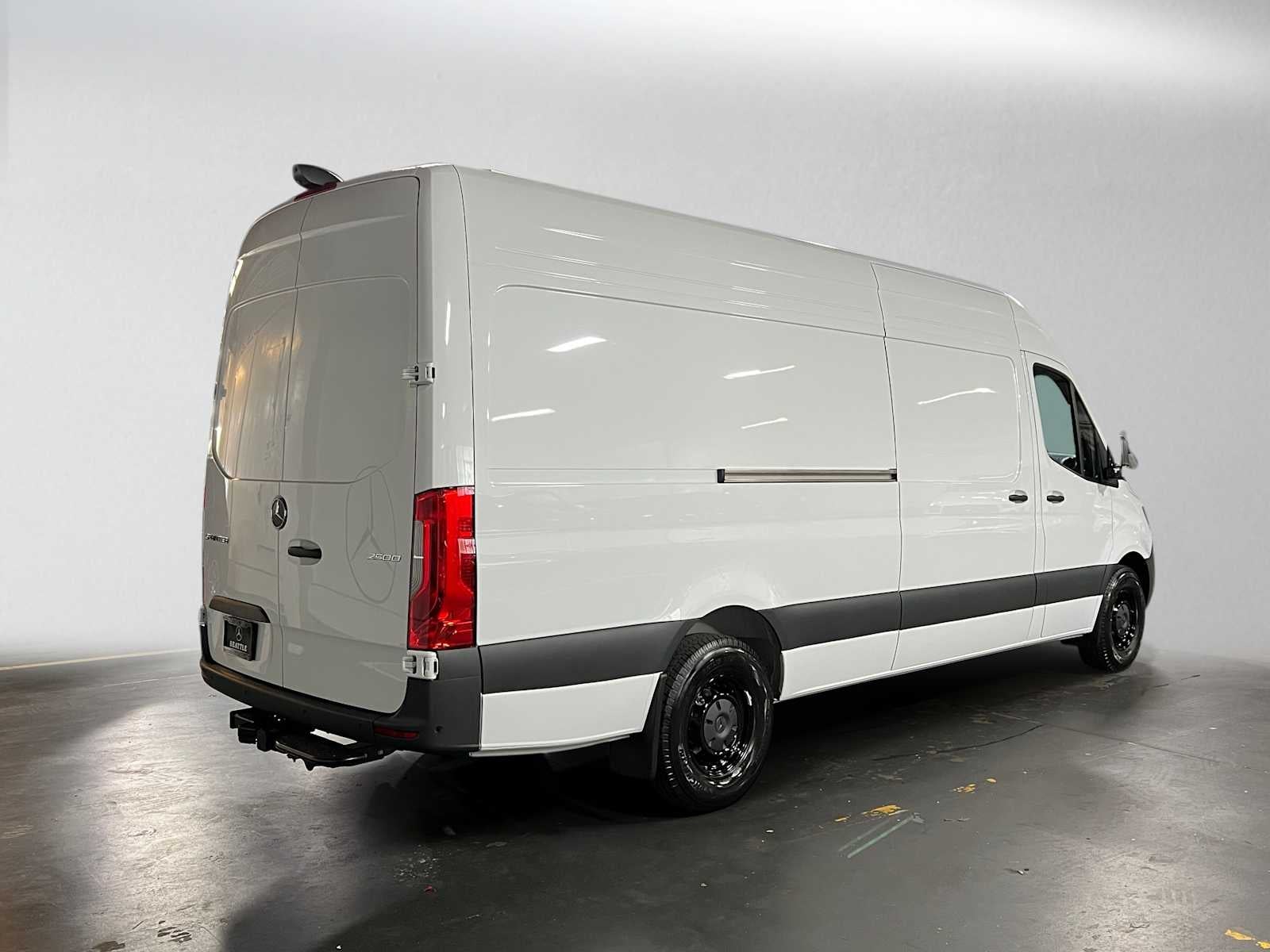 2026 Mercedes-Benz Sprinter Cargo 2500 High Roof I4 Diesel 170 RWD