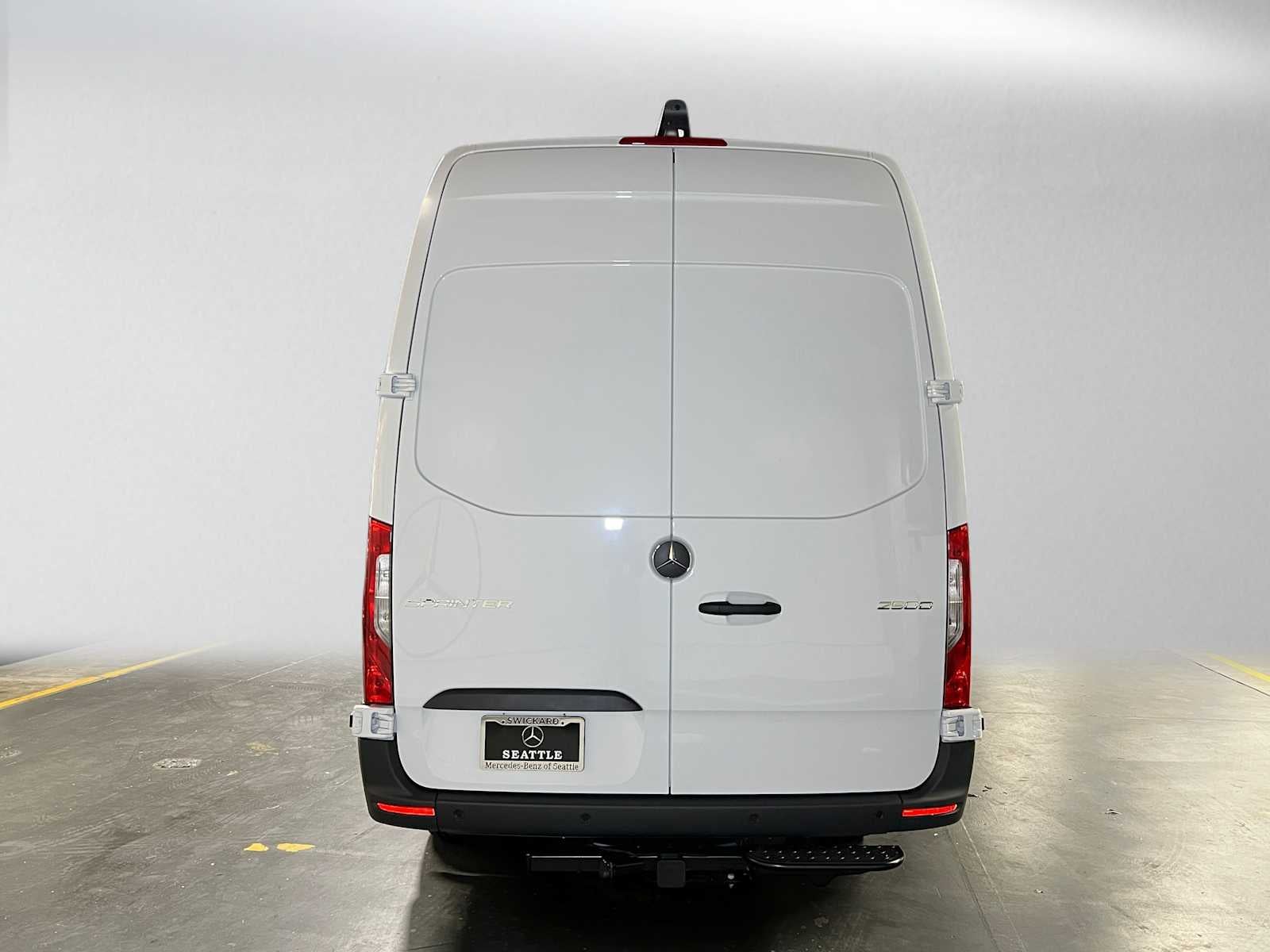 2026 Mercedes-Benz Sprinter Cargo 2500 High Roof I4 Diesel 170 RWD