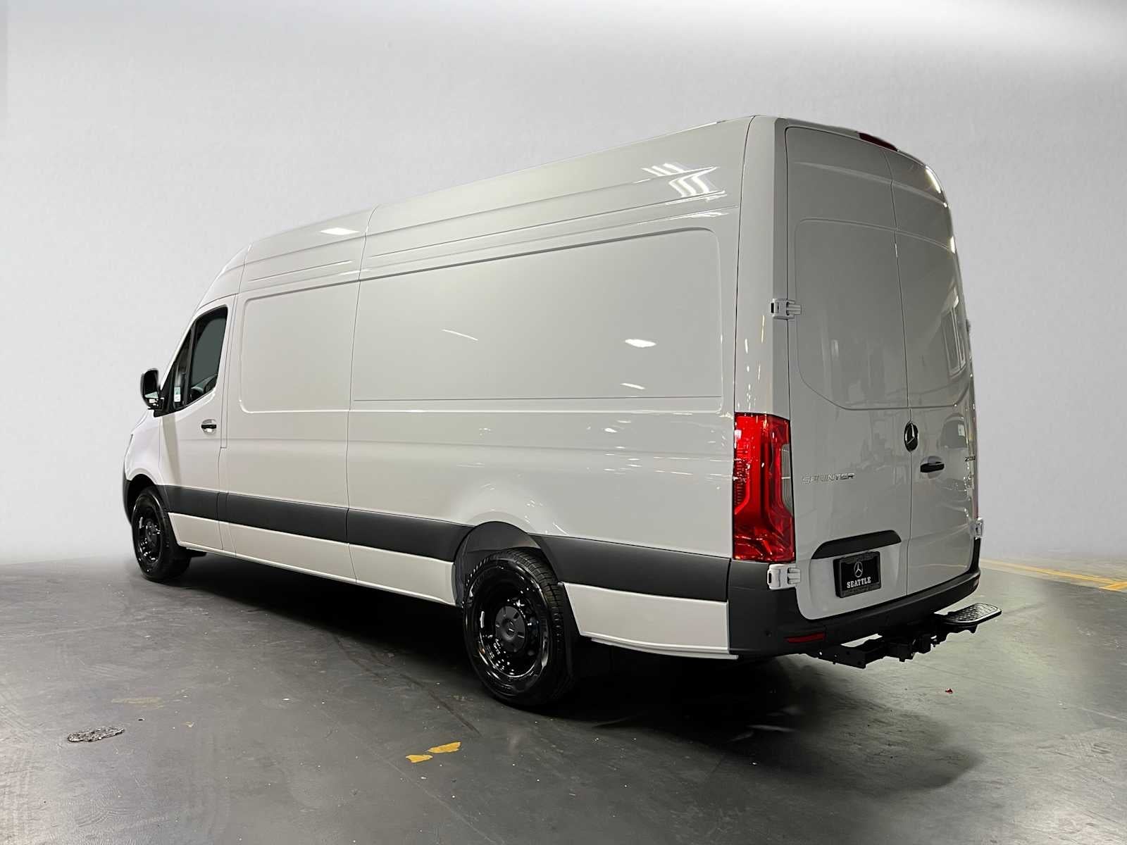 2026 Mercedes-Benz Sprinter Cargo 2500 High Roof I4 Diesel 170 RWD