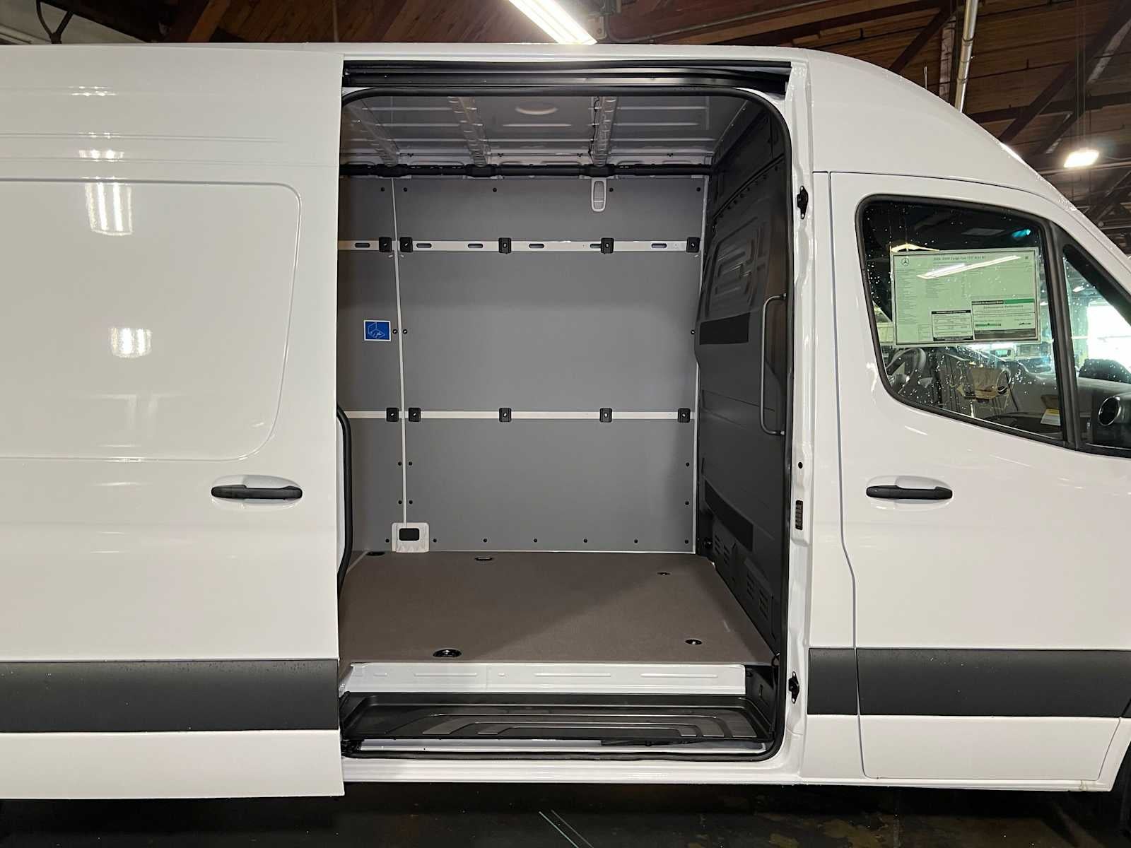 2026 Mercedes-Benz Sprinter Cargo 2500 High Roof I4 Diesel 170 RWD