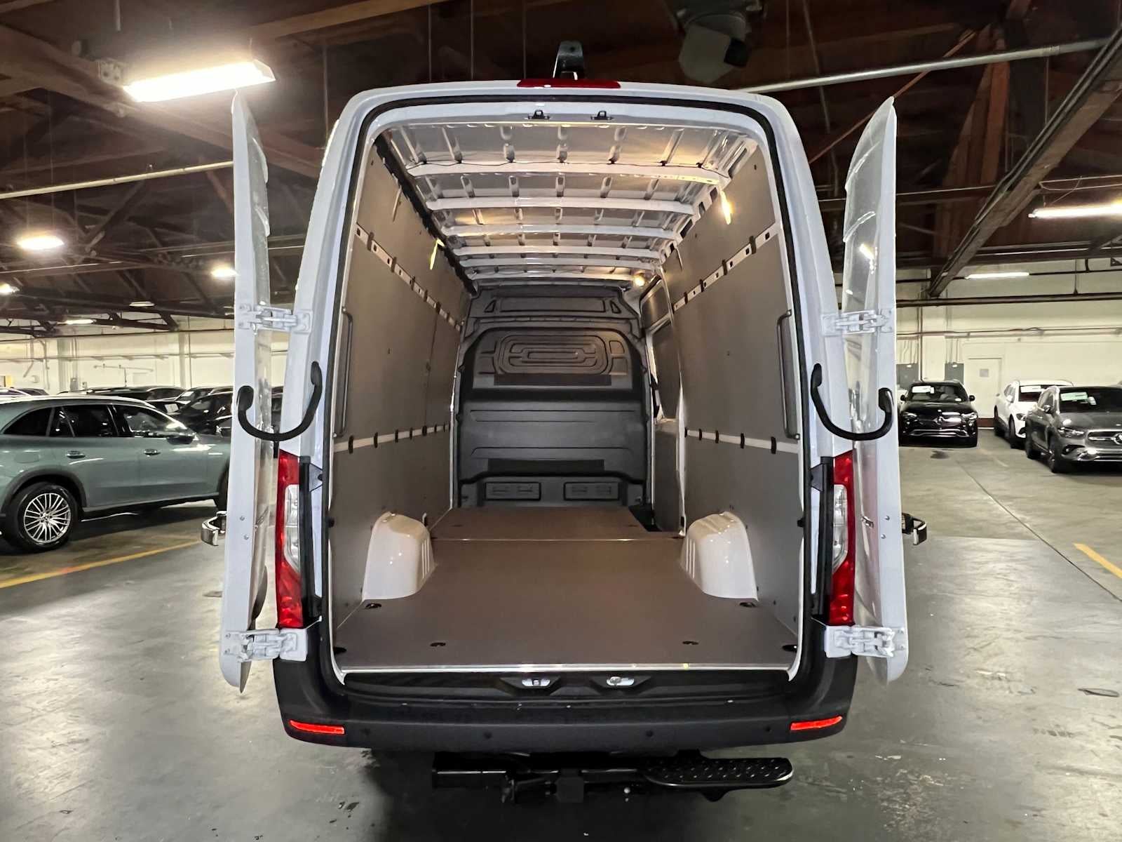 2026 Mercedes-Benz Sprinter Cargo 2500 High Roof I4 Diesel 170 RWD