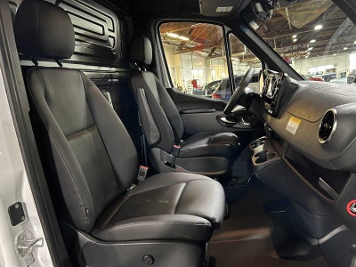 2026 Mercedes-Benz Sprinter Cargo 2500 High Roof I4 Diesel 170 RWD