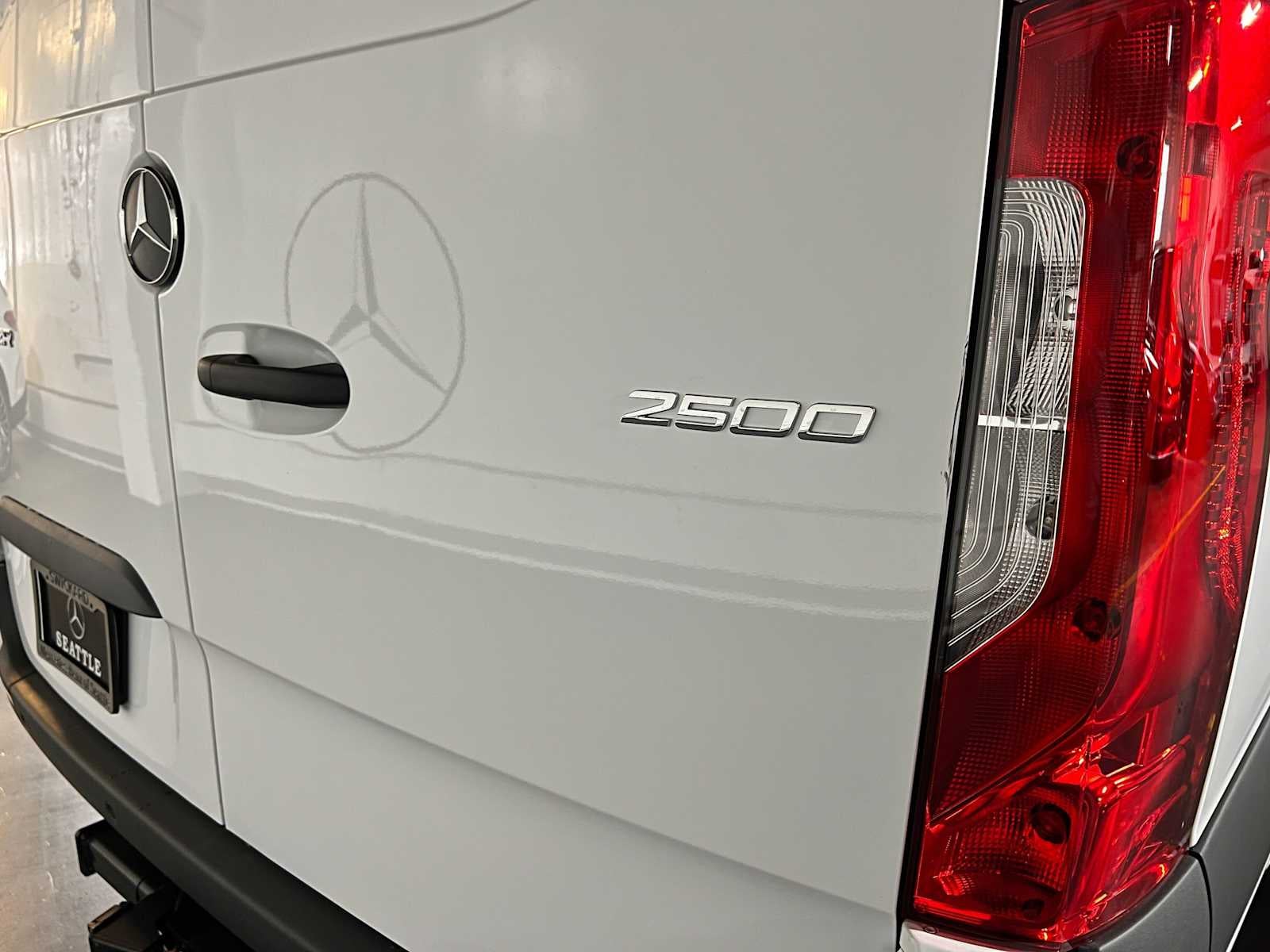 2026 Mercedes-Benz Sprinter Cargo 2500 High Roof I4 Diesel 170 RWD