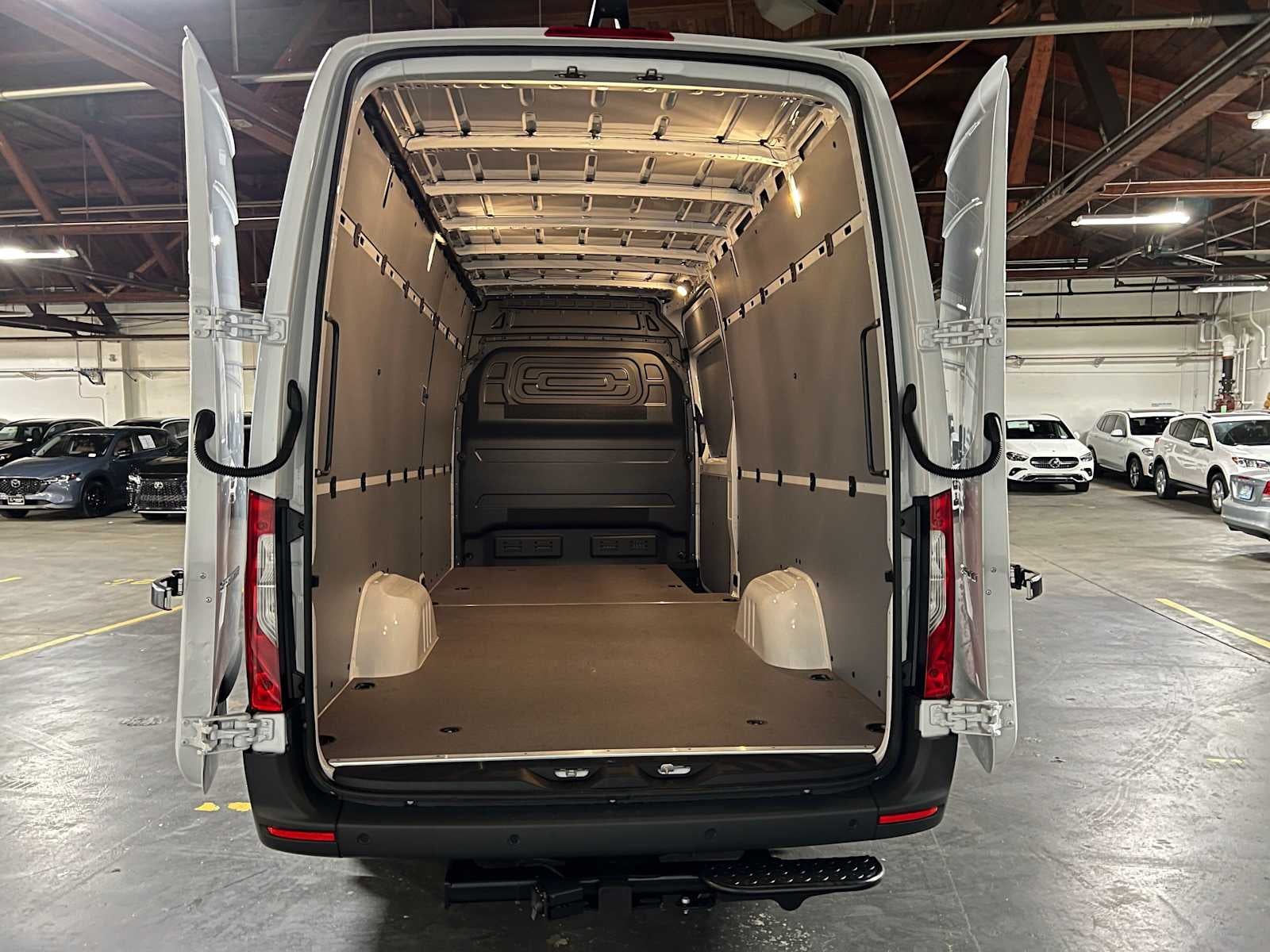 2026 Mercedes-Benz Sprinter Cargo 2500 High Roof I4 Diesel 170 RWD
