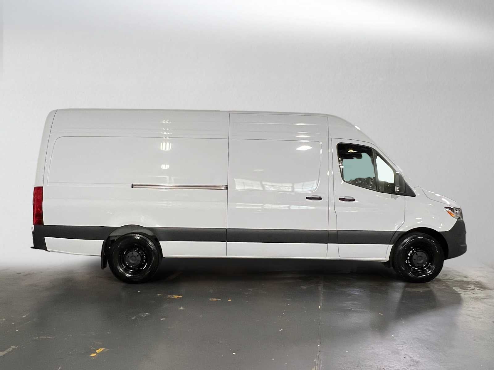 2026 Mercedes-Benz Sprinter Cargo 2500 High Roof I4 Diesel 170 RWD