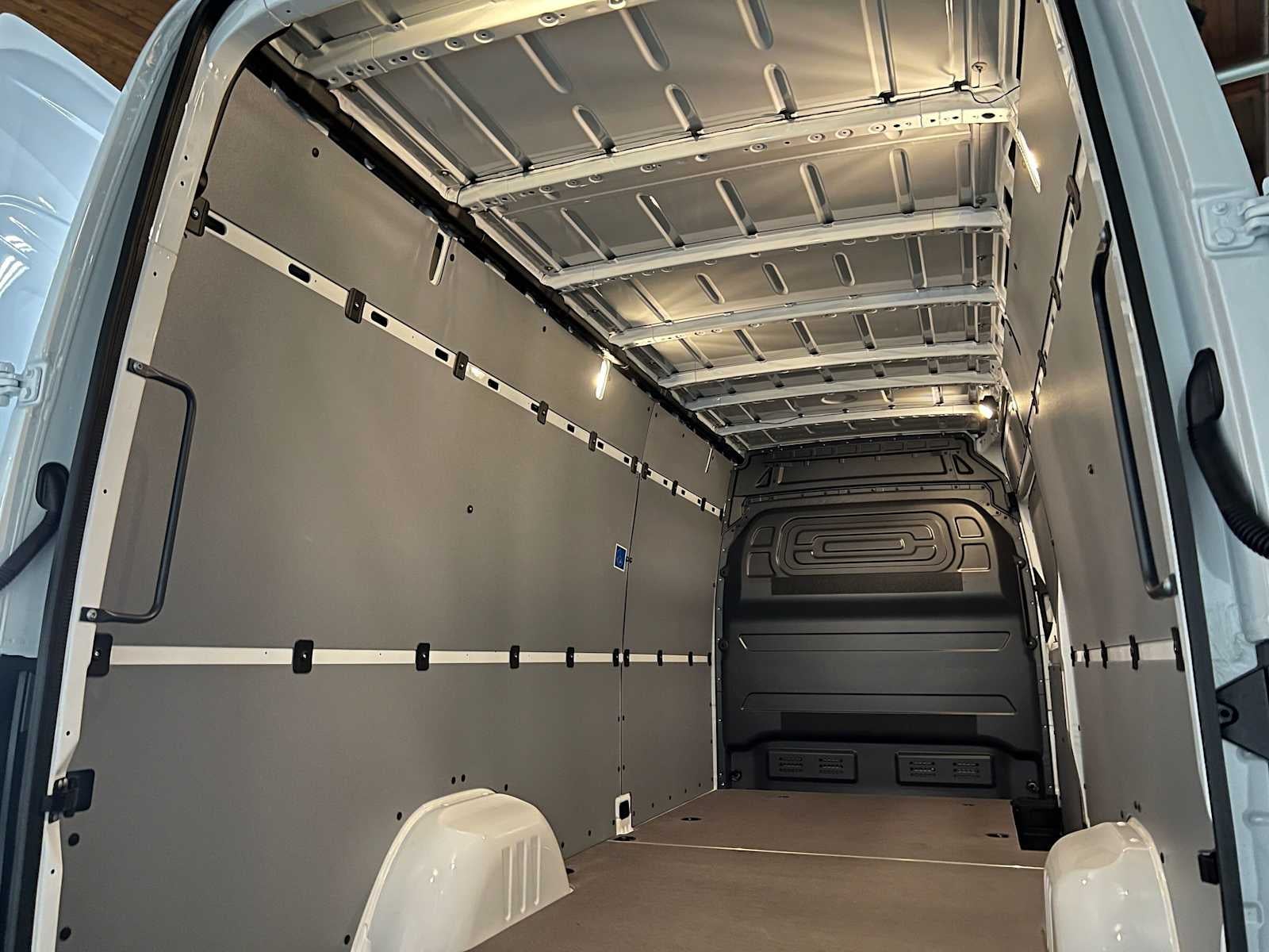2026 Mercedes-Benz Sprinter Cargo 2500 High Roof I4 Diesel 170 RWD