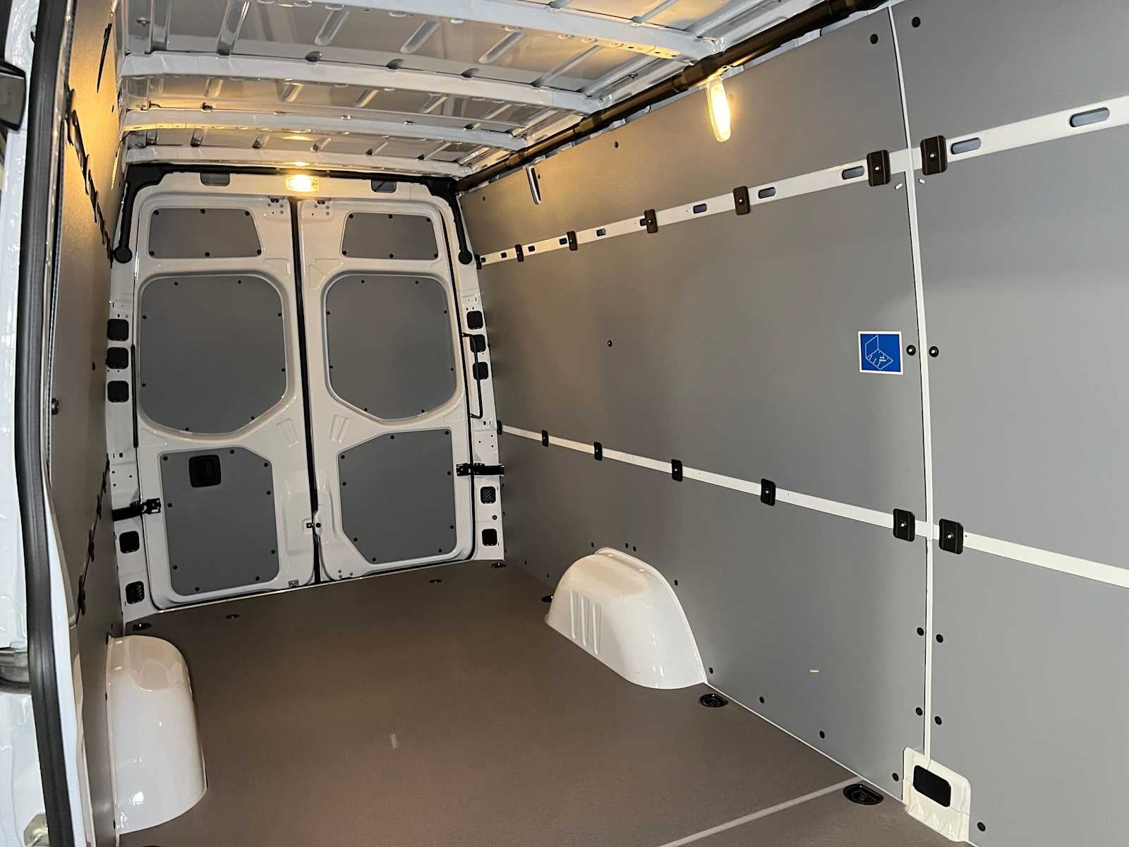 2026 Mercedes-Benz Sprinter Cargo 2500 High Roof I4 Diesel 170 RWD