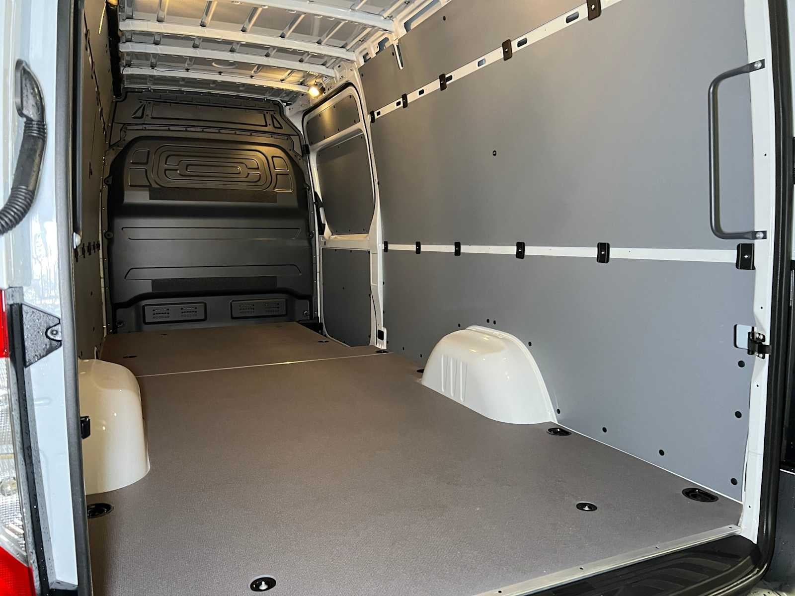 2026 Mercedes-Benz Sprinter Cargo 2500 High Roof I4 Diesel 170 RWD