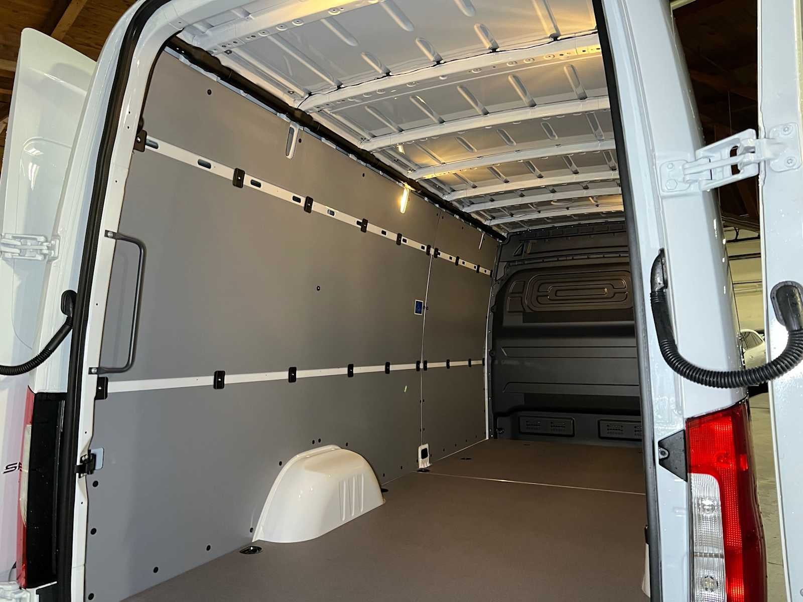 2026 Mercedes-Benz Sprinter Cargo 2500 High Roof I4 Diesel 170 RWD