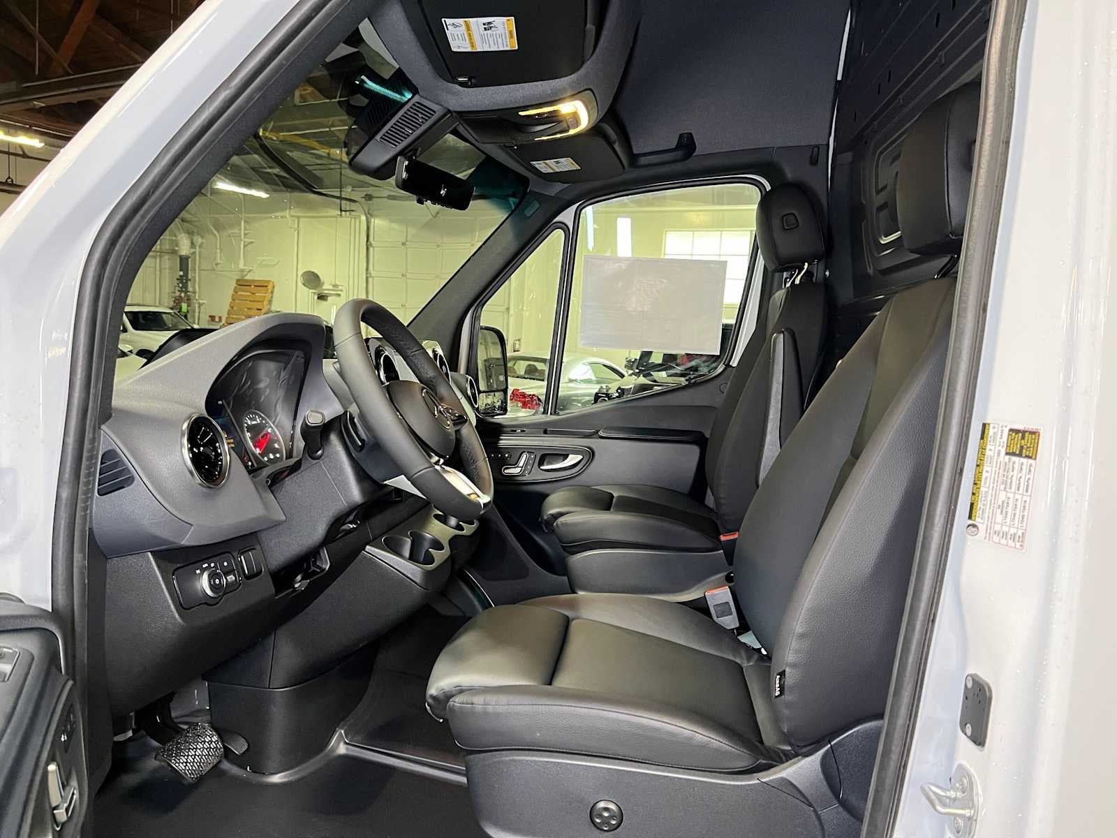 2026 Mercedes-Benz Sprinter Cargo 2500 High Roof I4 Diesel 170 RWD
