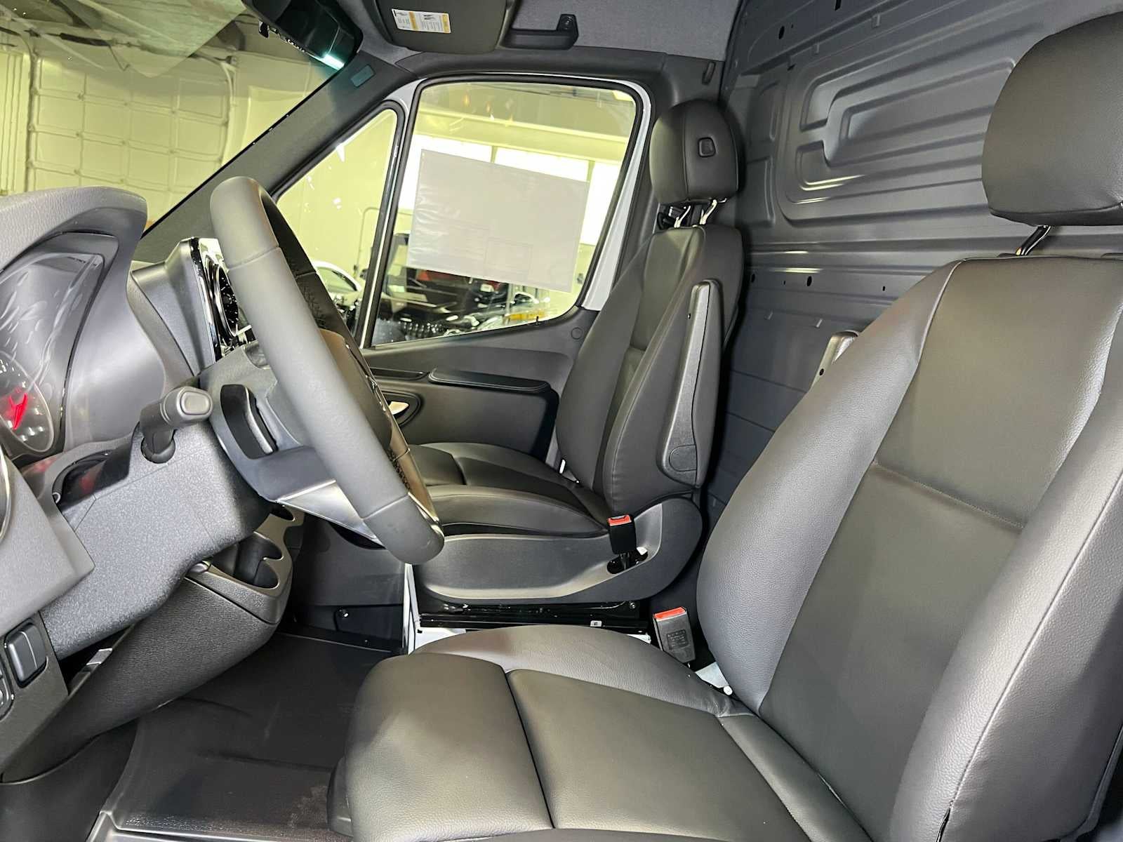 2026 Mercedes-Benz Sprinter Cargo 2500 High Roof I4 Diesel 170 RWD