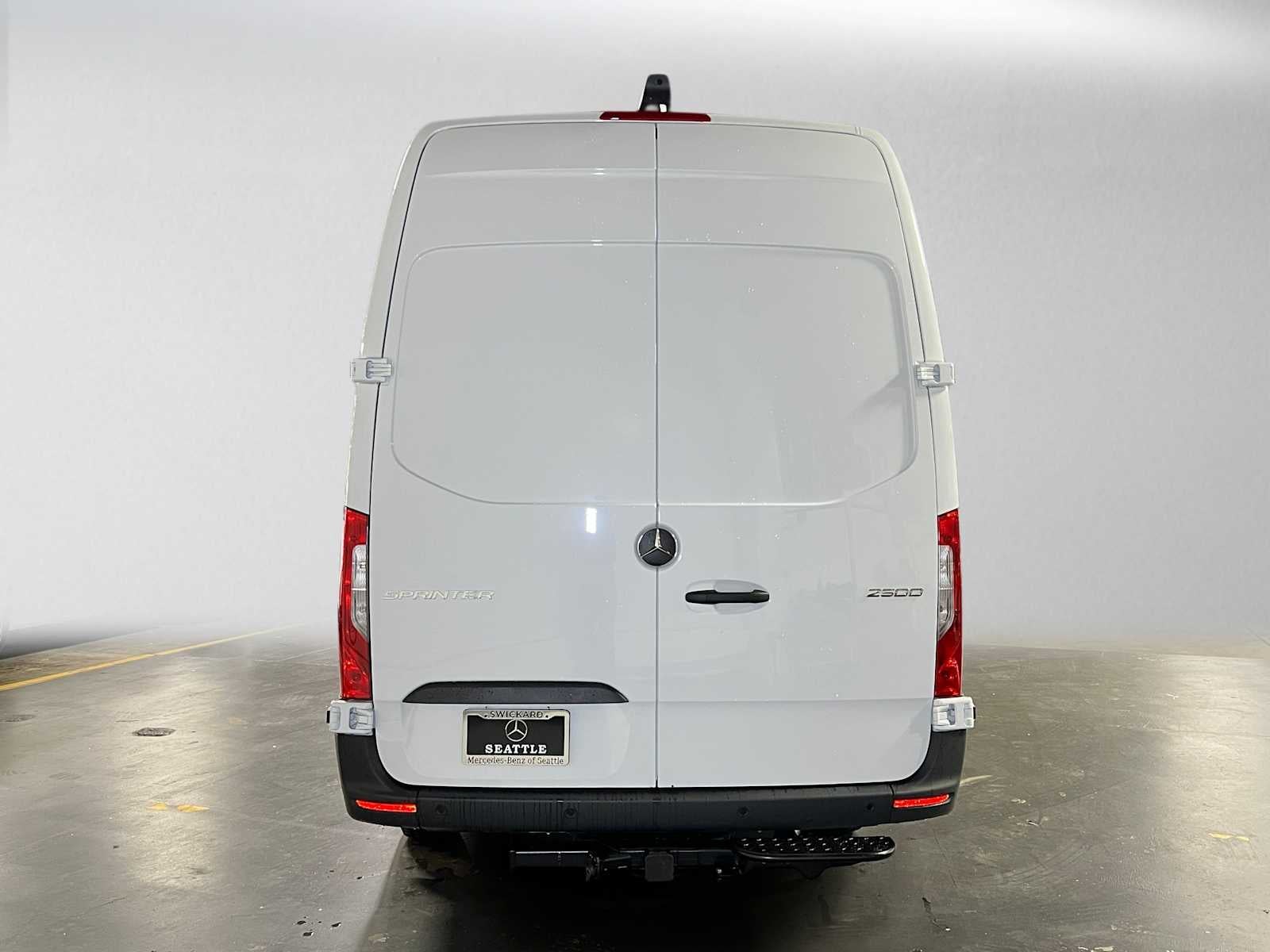 2026 Mercedes-Benz Sprinter Cargo 2500 High Roof I4 Diesel 170 RWD