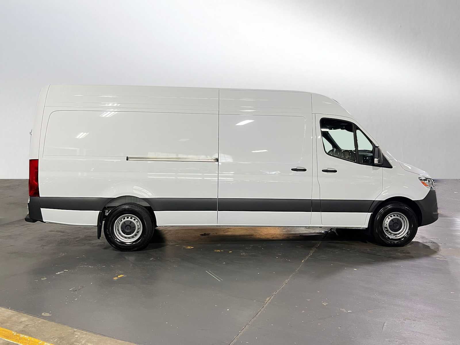 2025 Mercedes-Benz Sprinter Cargo Van 2500 High Roof I4 Diesel 170 RWD