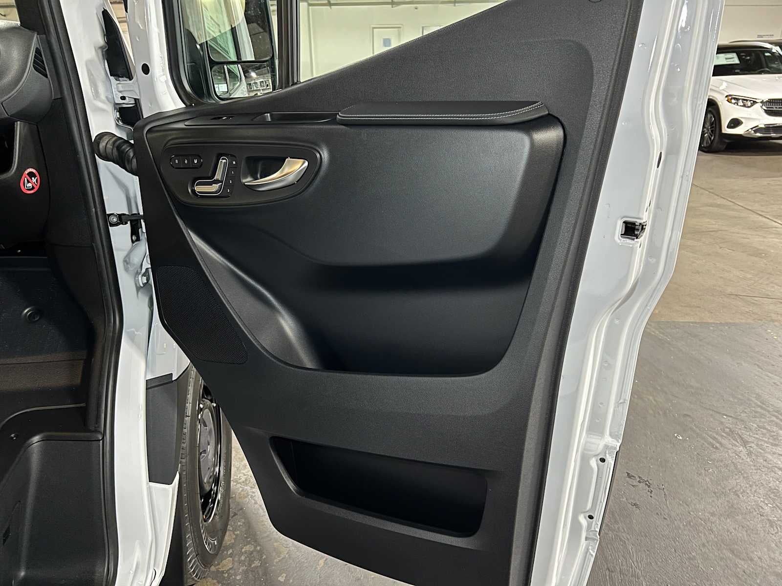 2026 Mercedes-Benz Sprinter 2500 High Roof I4 Diesel 170 RWD