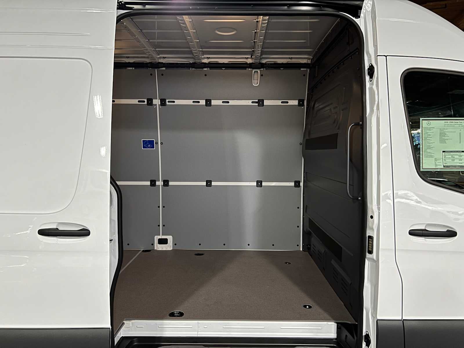 2026 Mercedes-Benz Sprinter 2500 High Roof I4 Diesel 170 RWD