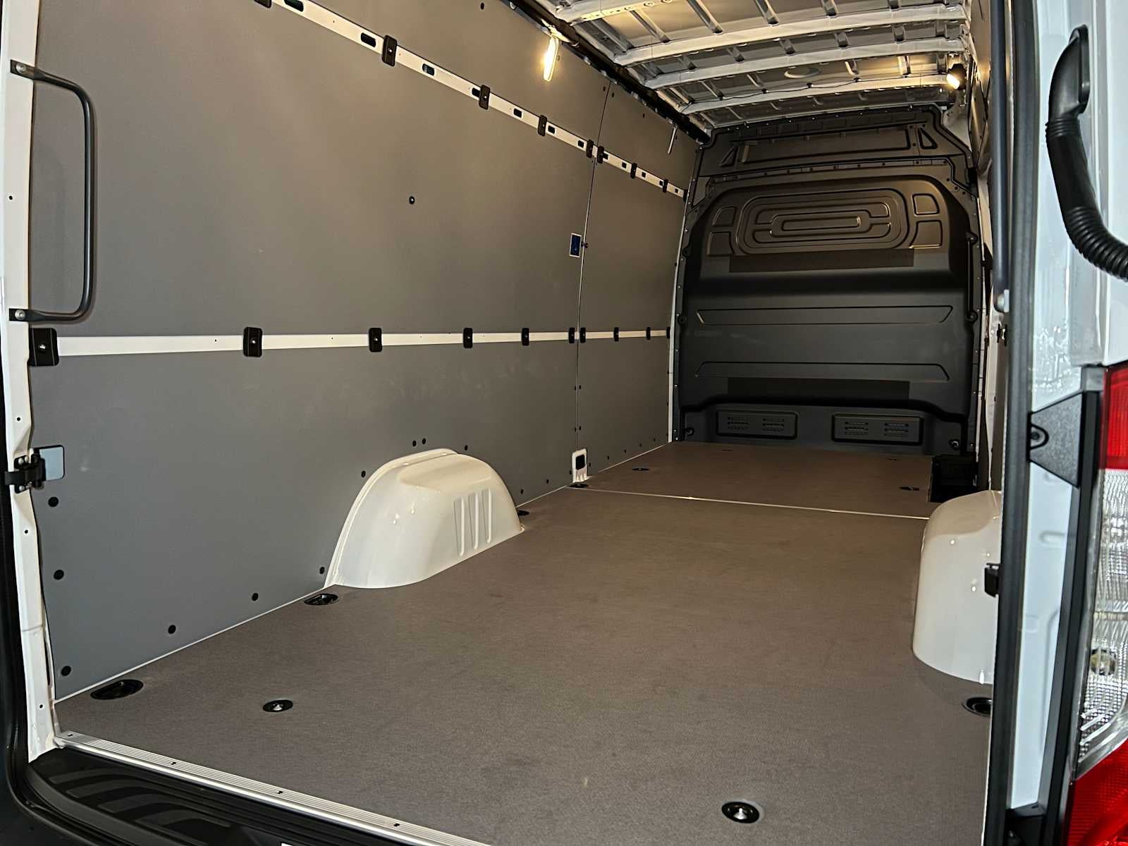 2026 Mercedes-Benz Sprinter 2500 High Roof I4 Diesel 170 RWD