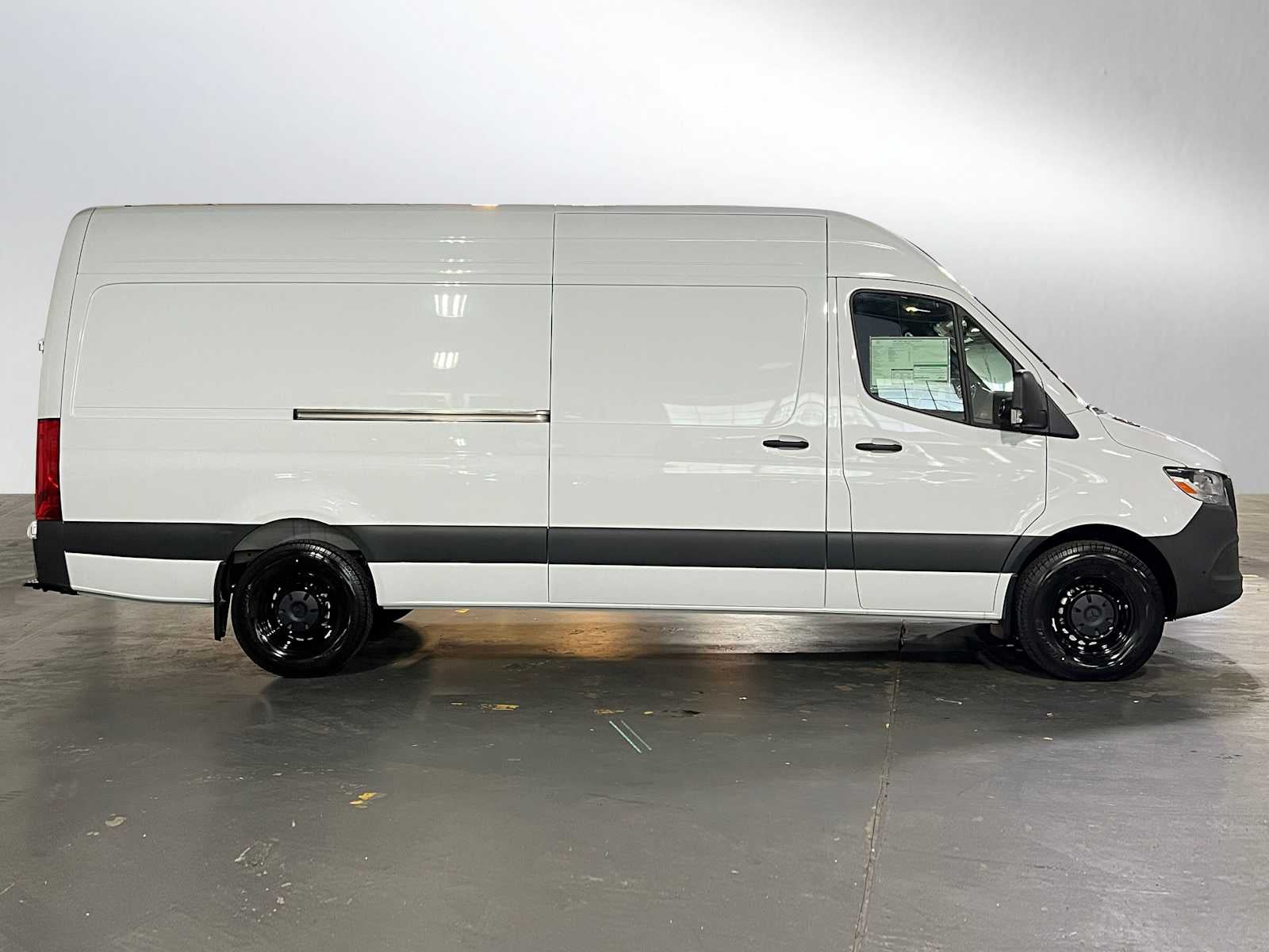2026 Mercedes-Benz Sprinter 2500 High Roof I4 Diesel 170 RWD