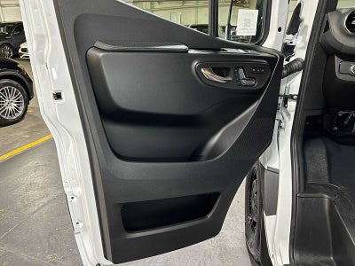 2026 Mercedes-Benz Sprinter 2500 High Roof I4 Diesel 170 RWD