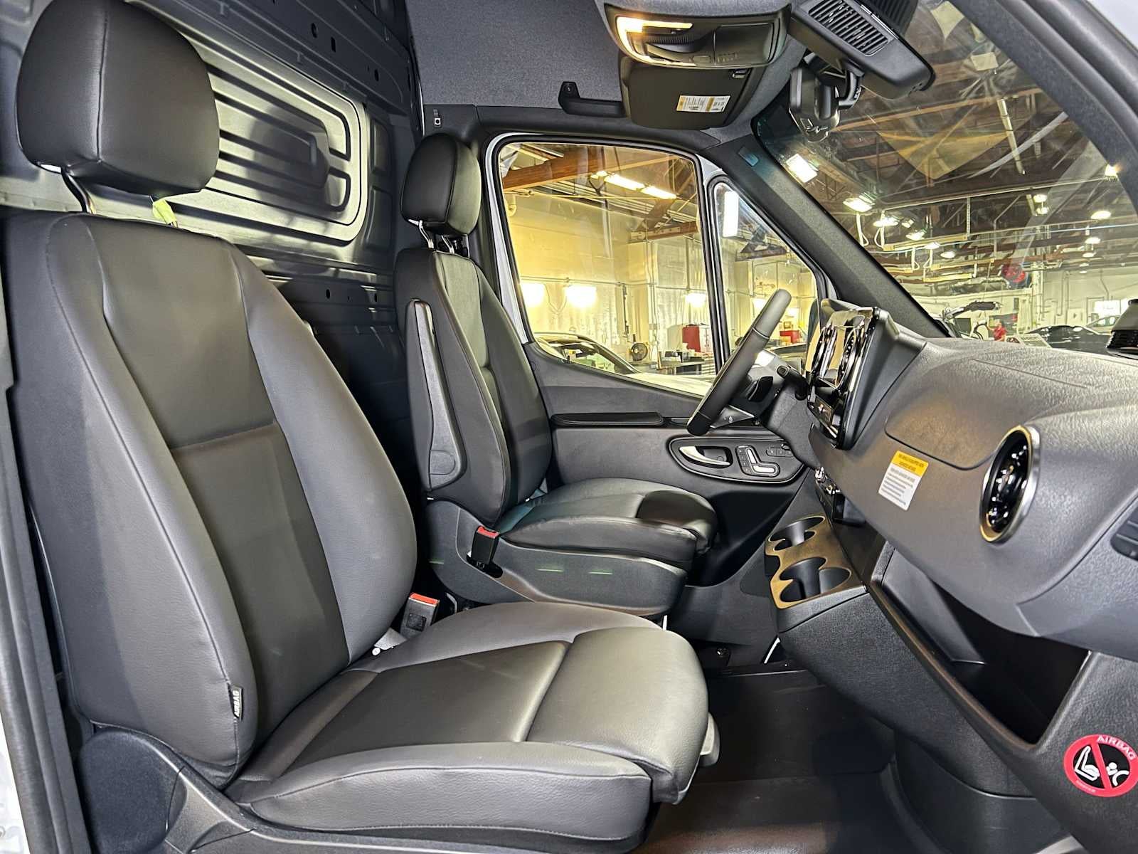2026 Mercedes-Benz Sprinter 2500 High Roof I4 Diesel 170 RWD