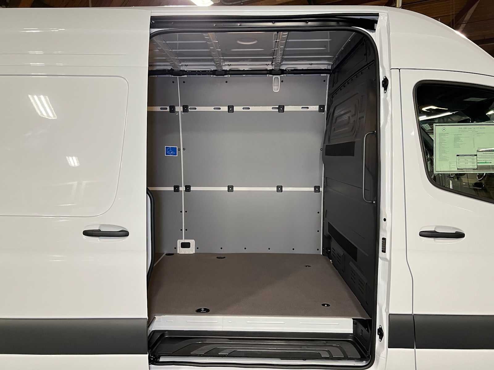 2026 Mercedes-Benz Sprinter 2500 High Roof I4 Diesel 170 RWD