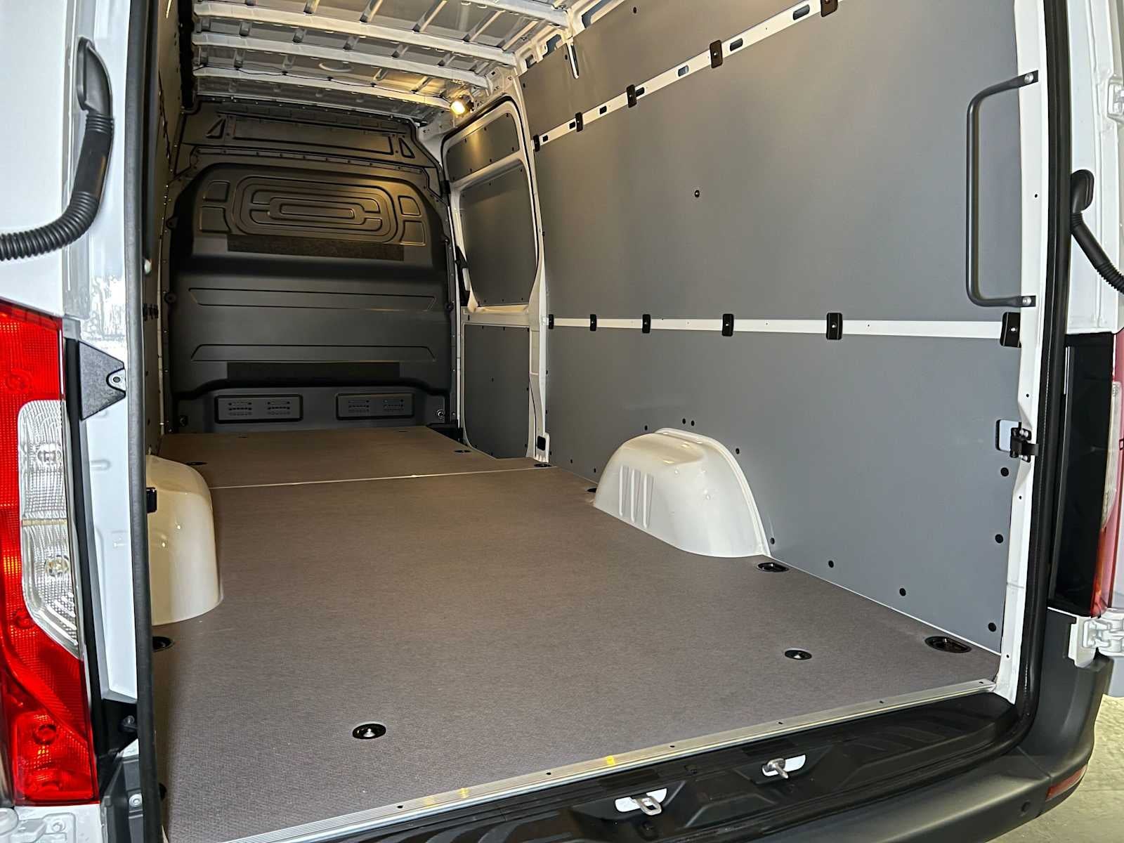 2026 Mercedes-Benz Sprinter 2500 High Roof I4 Diesel 170 RWD