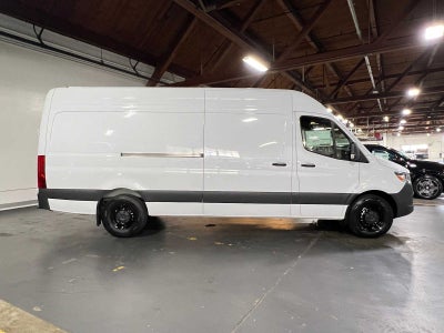2027 Mercedes-Benz Sprinter Cargo 2500 High Roof I4 Diesel 170 RWD