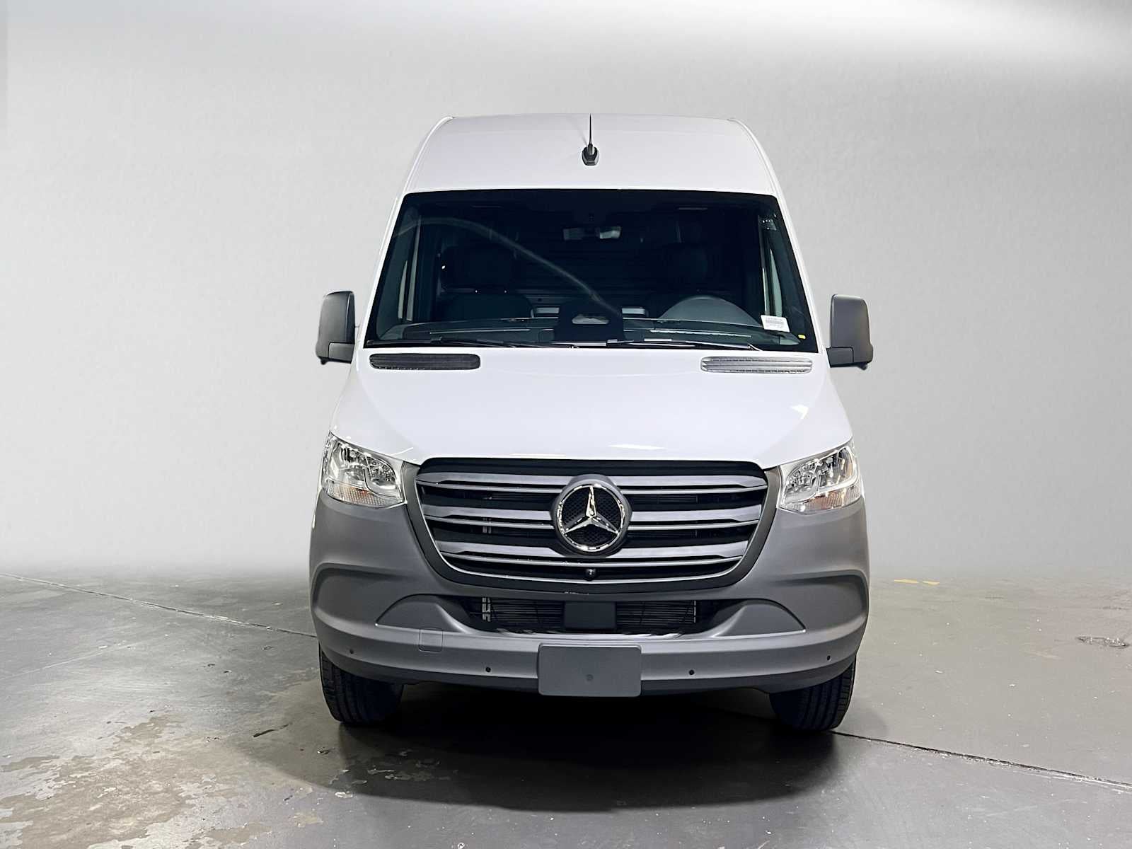 2027 Mercedes-Benz Sprinter Cargo 2500 High Roof I4 Diesel 170 RWD