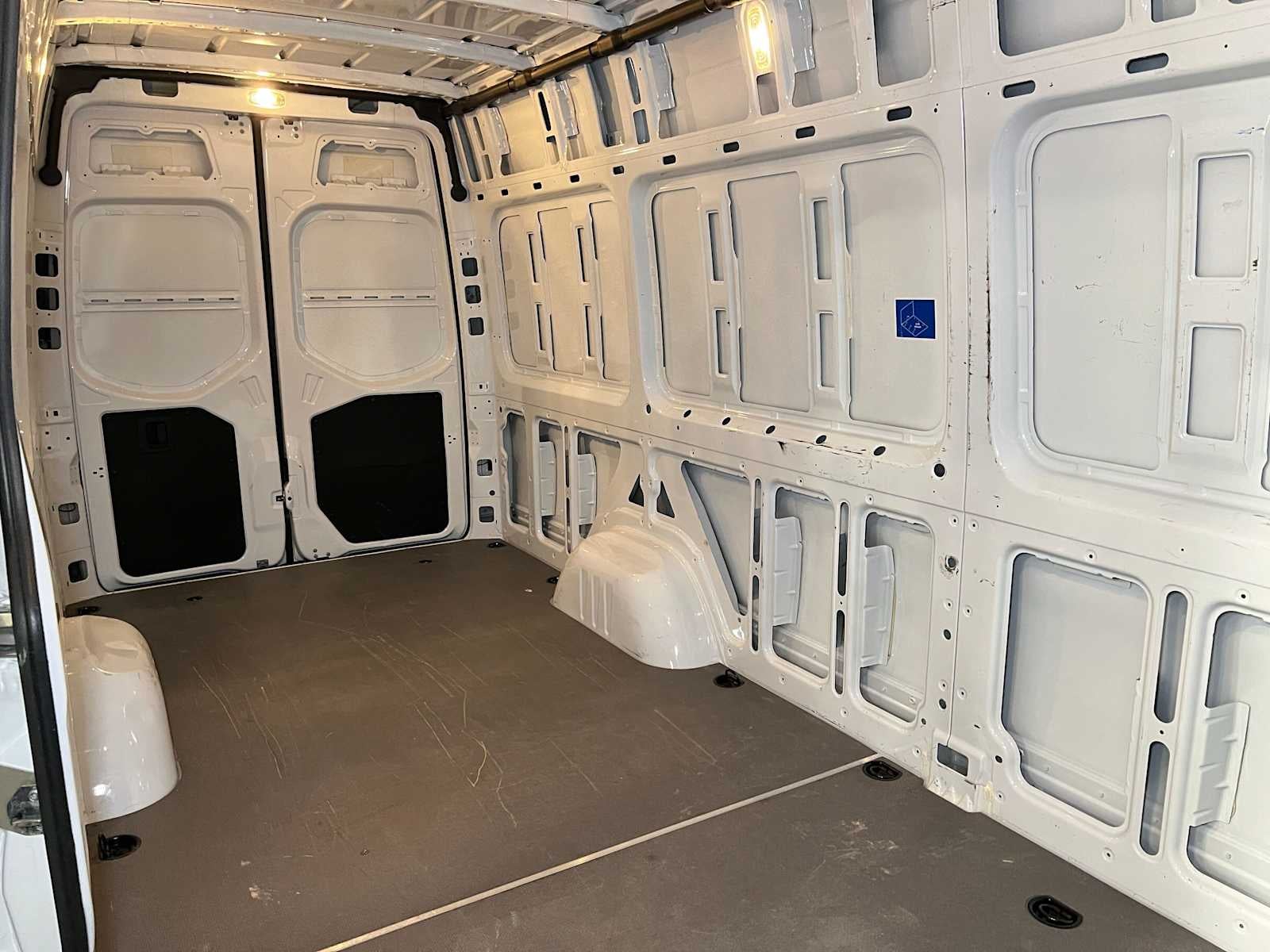 2023 Mercedes-Benz Sprinter Cargo 2500 High Roof I4 Diesel 170 RWD