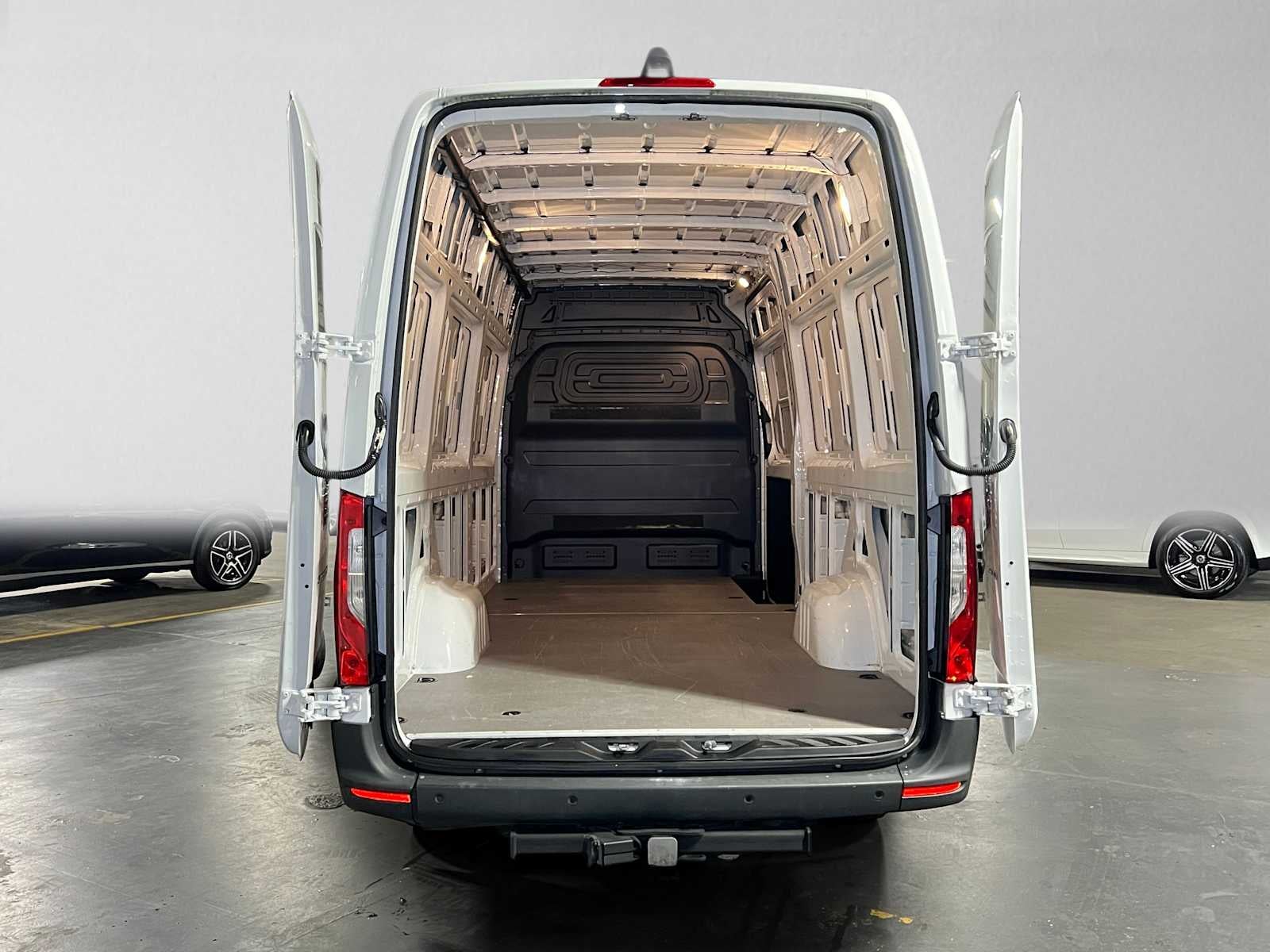 2023 Mercedes-Benz Sprinter Cargo 2500 High Roof I4 Diesel 170 RWD