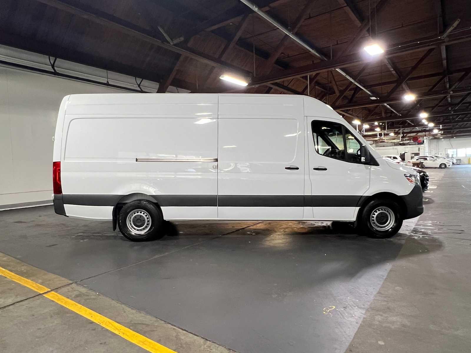 2023 Mercedes-Benz Sprinter Cargo 2500 High Roof I4 Diesel 170 RWD
