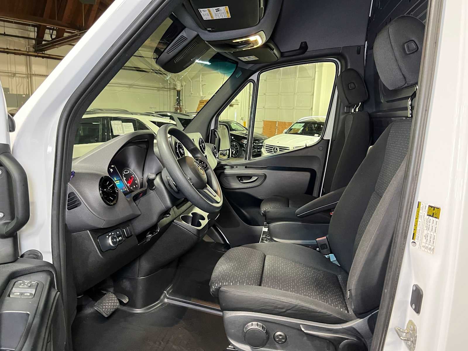 2023 Mercedes-Benz Sprinter Cargo 2500 High Roof I4 Diesel 170 RWD