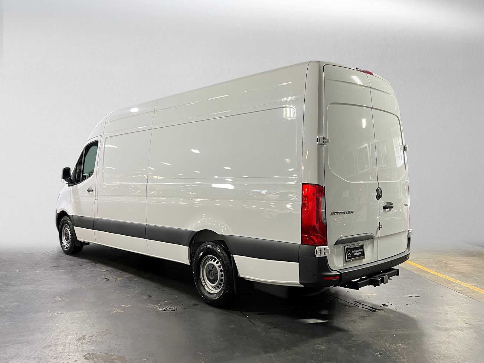 2023 Mercedes-Benz Sprinter Cargo 2500 High Roof I4 Diesel 170 RWD