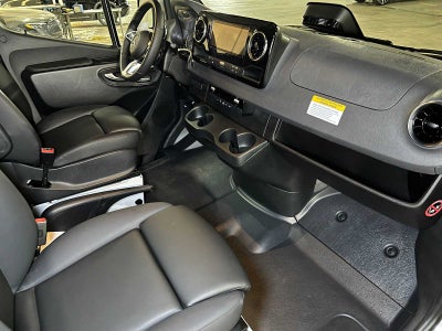 2026 Mercedes-Benz Sprinter 2500 High Roof I4 Diesel 170 RWD