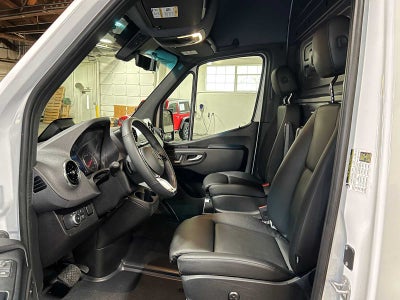 2026 Mercedes-Benz Sprinter 2500 High Roof I4 Diesel 170 RWD