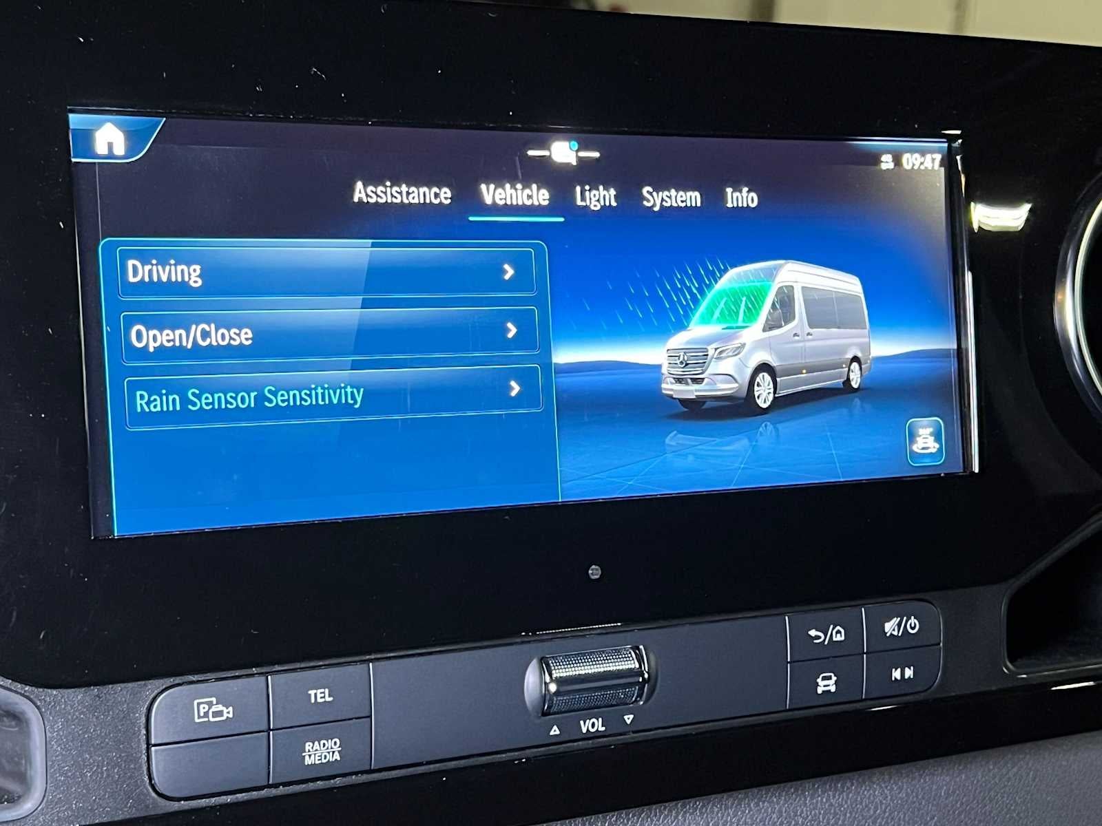 2026 Mercedes-Benz Sprinter 2500 High Roof I4 Diesel 170 RWD