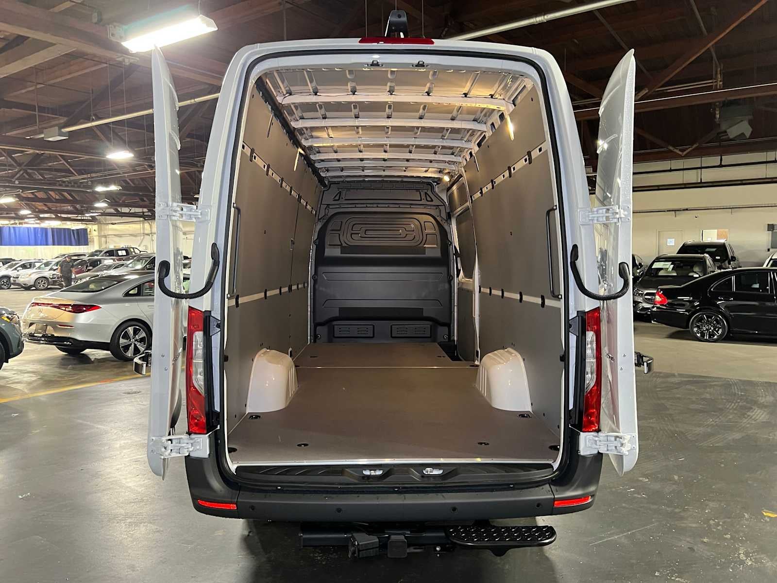 2026 Mercedes-Benz Sprinter Cargo 2500 High Roof I4 Diesel 170 RWD