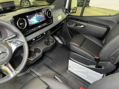 2026 Mercedes-Benz Sprinter Cargo 2500 High Roof I4 Diesel 170 RWD
