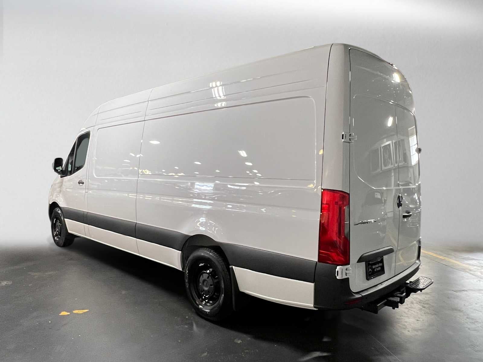 2026 Mercedes-Benz Sprinter Cargo 2500 High Roof I4 Diesel 170 RWD