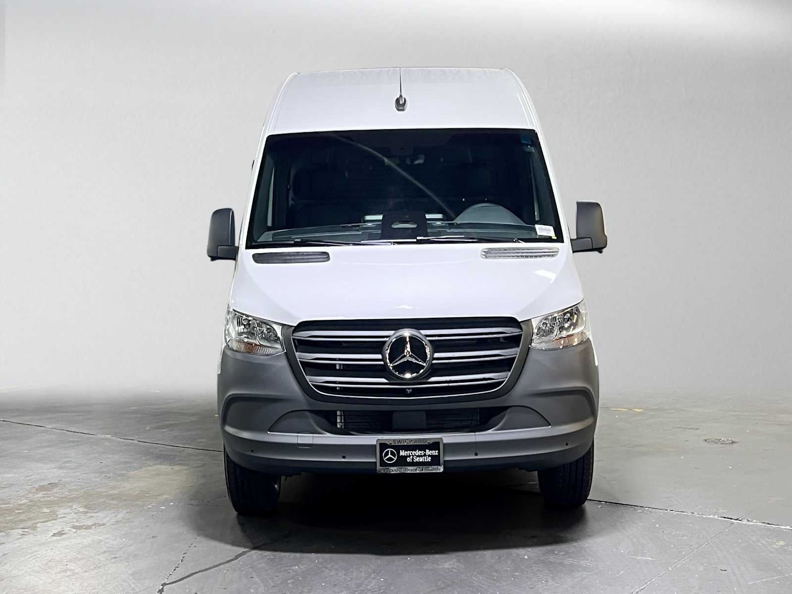 2026 Mercedes-Benz Sprinter Cargo 2500 High Roof I4 Diesel 170 RWD