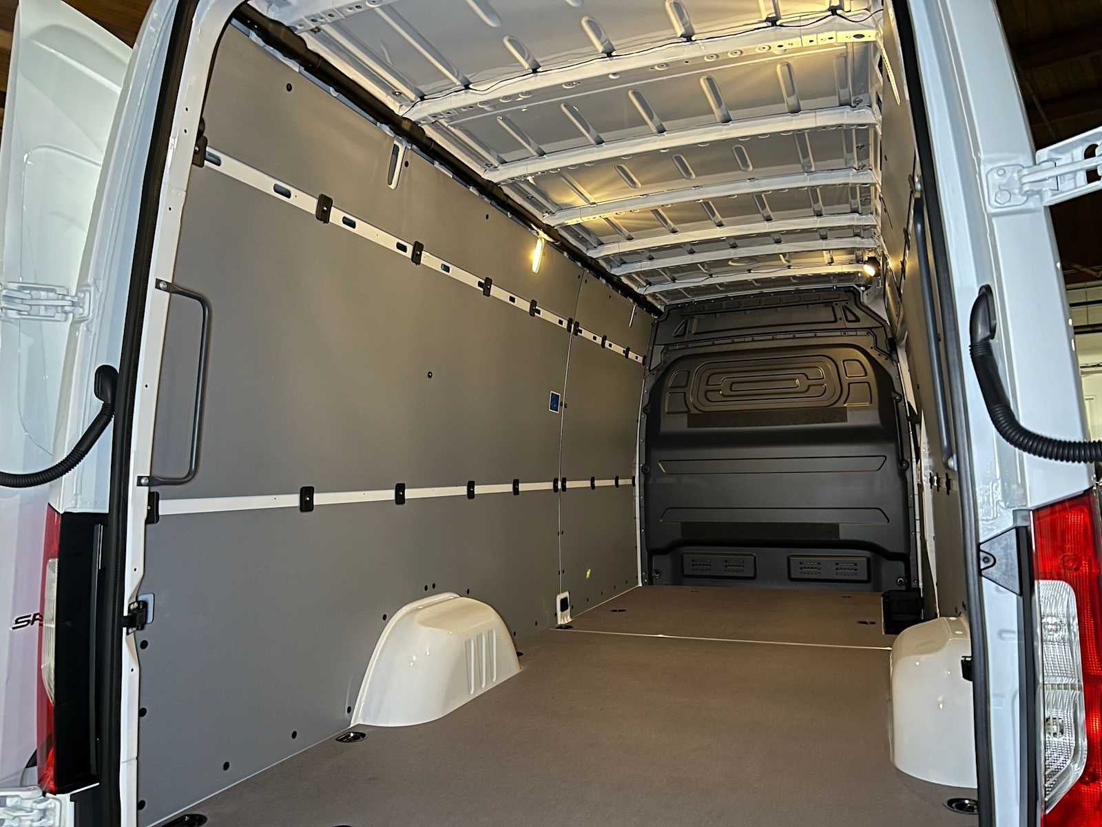 2026 Mercedes-Benz Sprinter Cargo 2500 High Roof I4 Diesel 170 RWD
