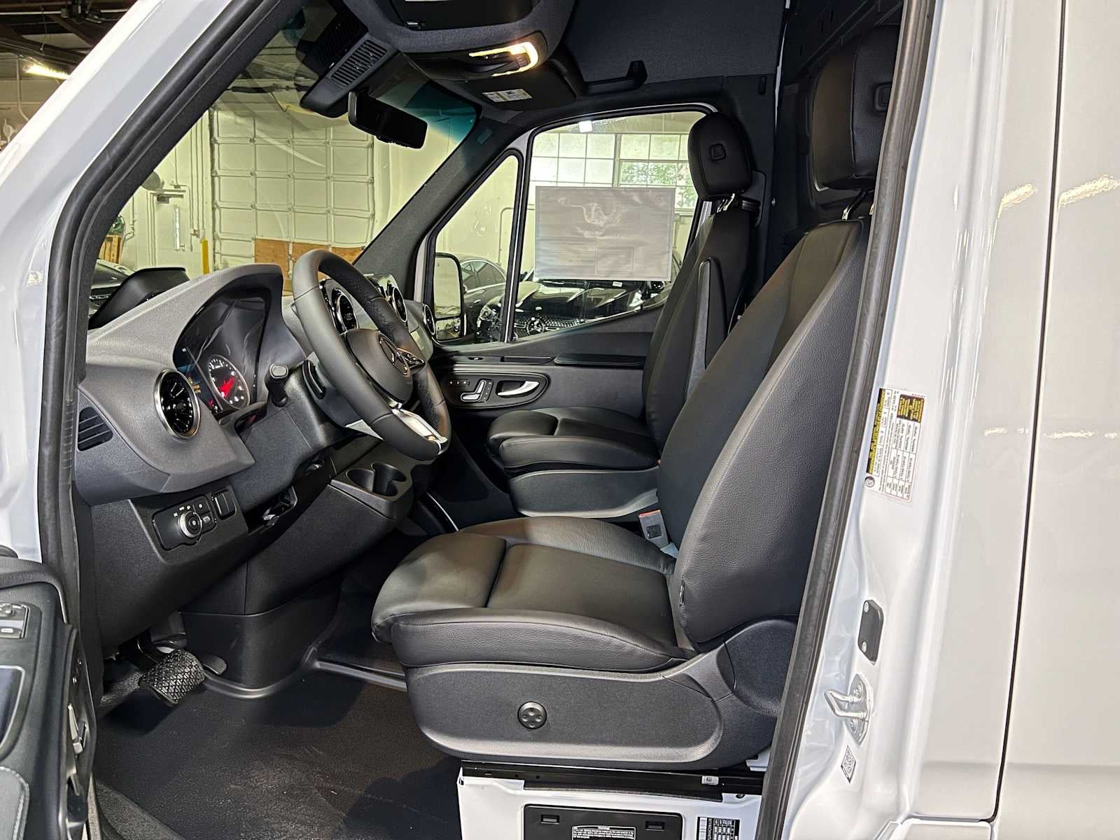 2026 Mercedes-Benz Sprinter Cargo 2500 High Roof I4 Diesel 170 RWD
