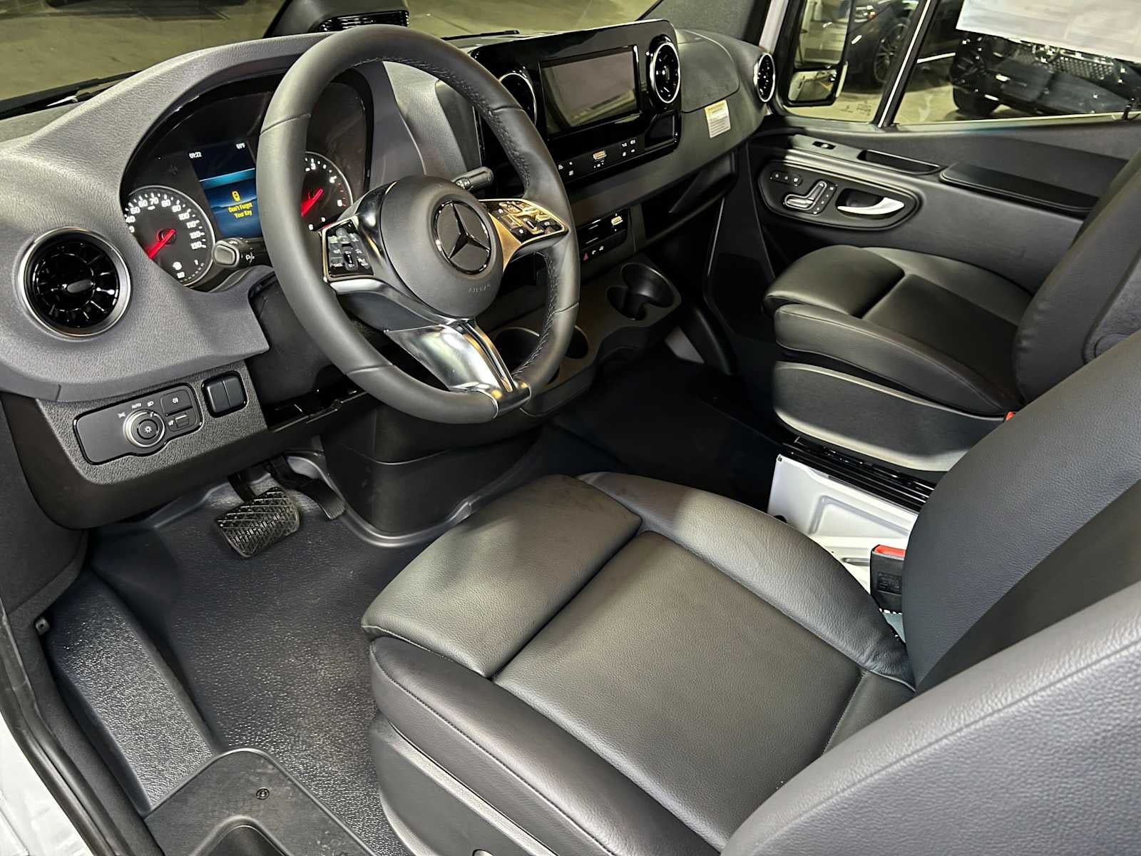 2026 Mercedes-Benz Sprinter Cargo 2500 High Roof I4 Diesel 170 RWD