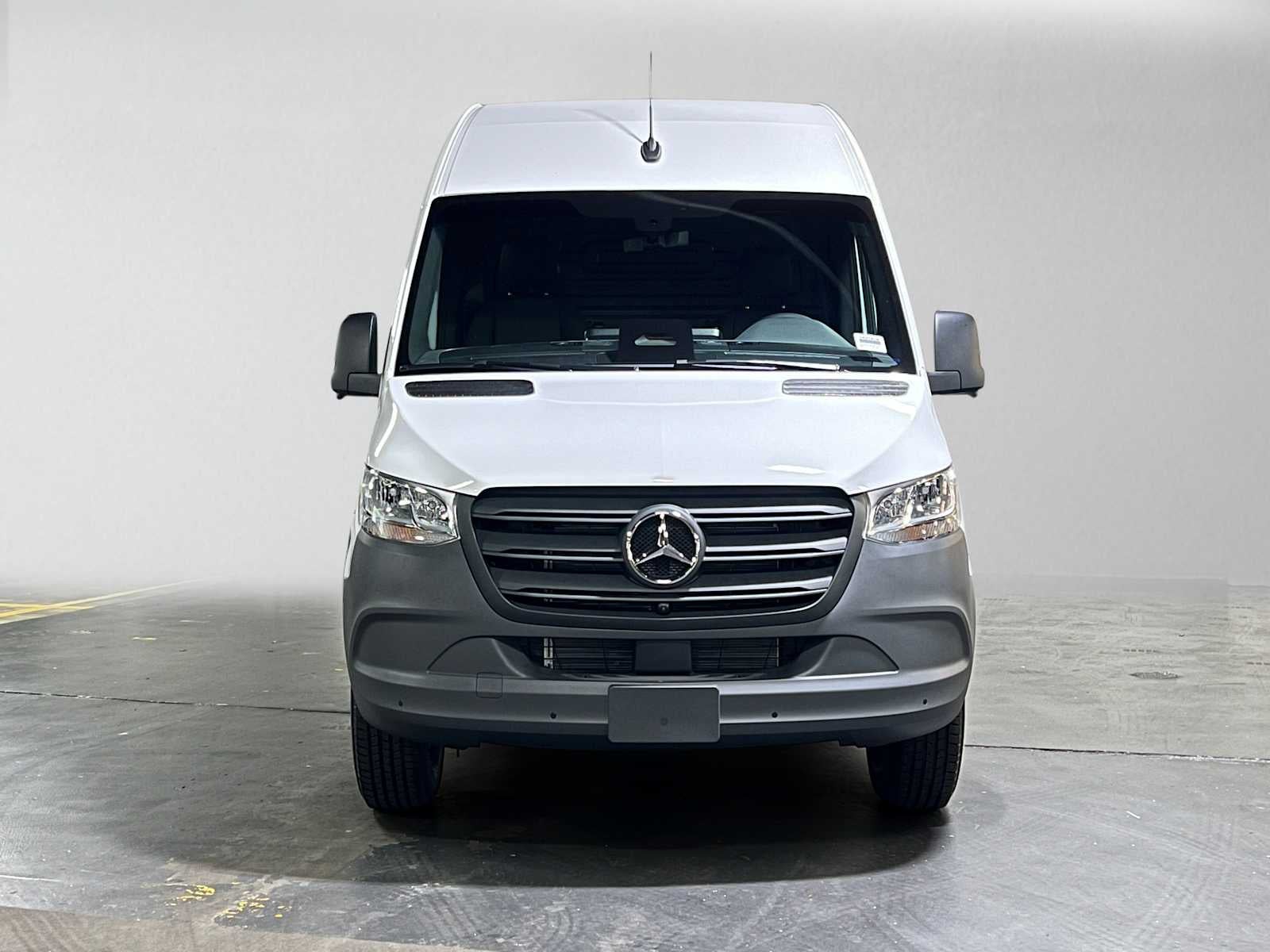 2026 Mercedes-Benz Sprinter Cargo 2500 High Roof I4 Diesel 170 RWD