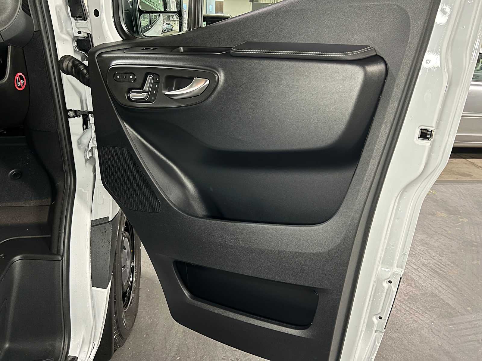 2026 Mercedes-Benz Sprinter 2500 High Roof I4 Diesel 170 RWD