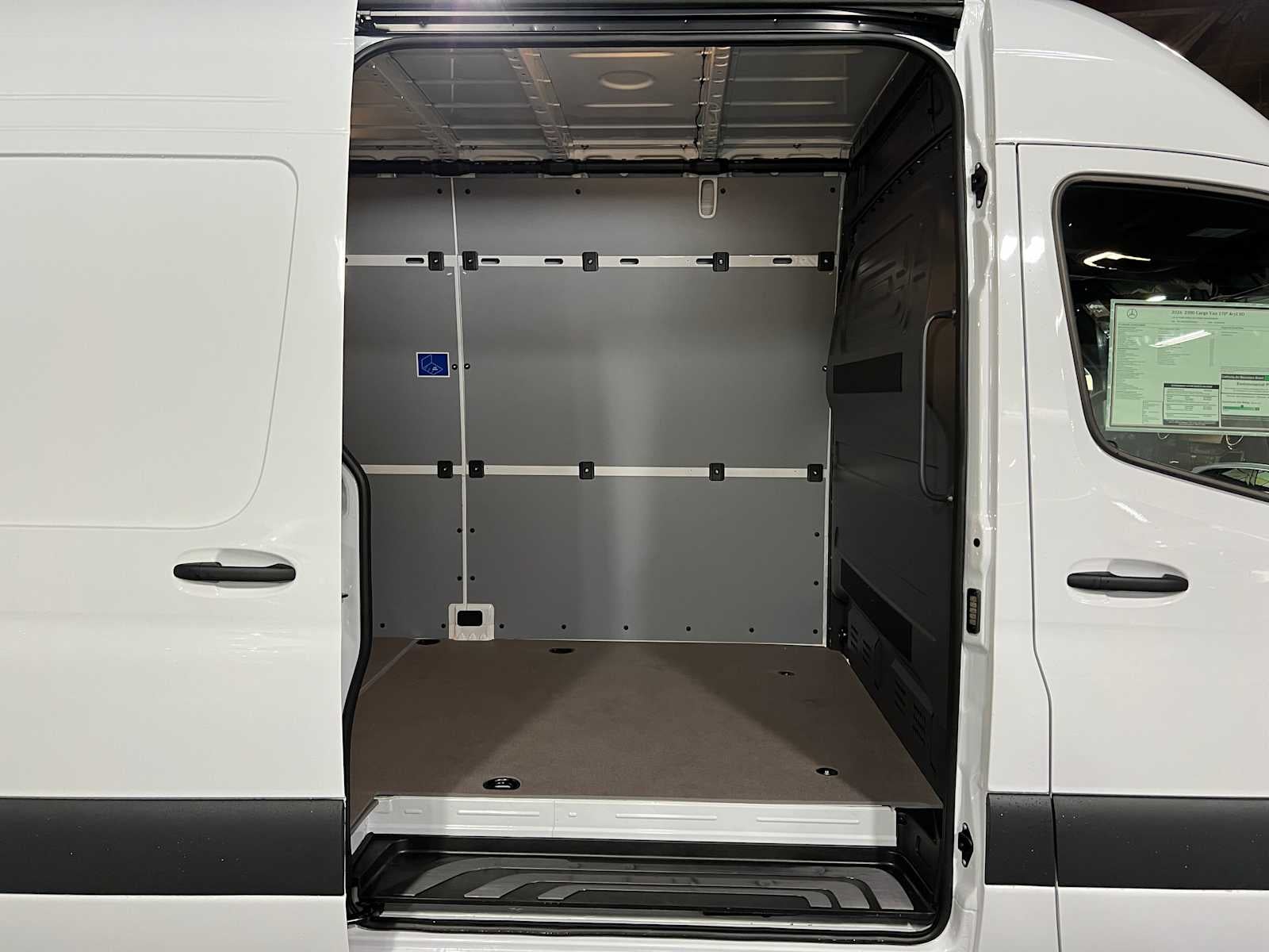 2026 Mercedes-Benz Sprinter 2500 High Roof I4 Diesel 170 RWD