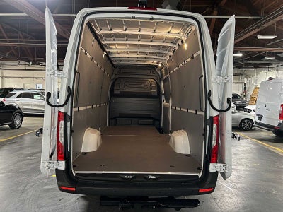 2026 Mercedes-Benz Sprinter 2500 High Roof I4 Diesel 170 RWD