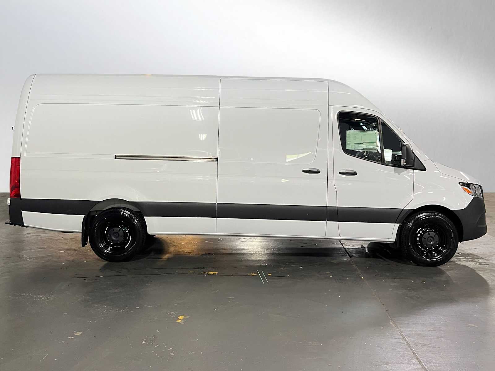 2026 Mercedes-Benz Sprinter 2500 High Roof I4 Diesel 170 RWD